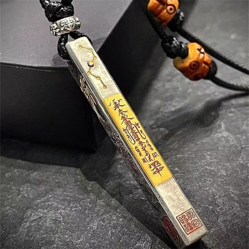 Ethnic Fashion Way - 五方向の富の神ペンダント、男性と女性のための幸運の象徴、幸運の道、若者向け高級ネックレス、レトロな中国風アクセサリー