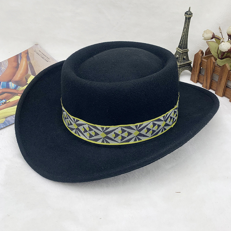 Ethnic Fashion Sale - ファッショナブルでカジュアルなジャズハットがよく売れています。 エスニック風ウールウエスタンカウボーイハットと装飾シルクハットがセール中