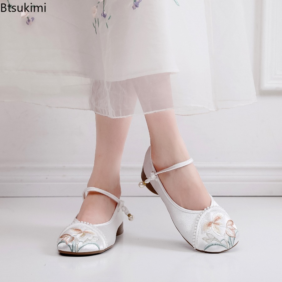 ファッション刺繍中国風ローヒール婦人靴エレガントカジュアルレ - Ethnic And Fashion のレビューと価格