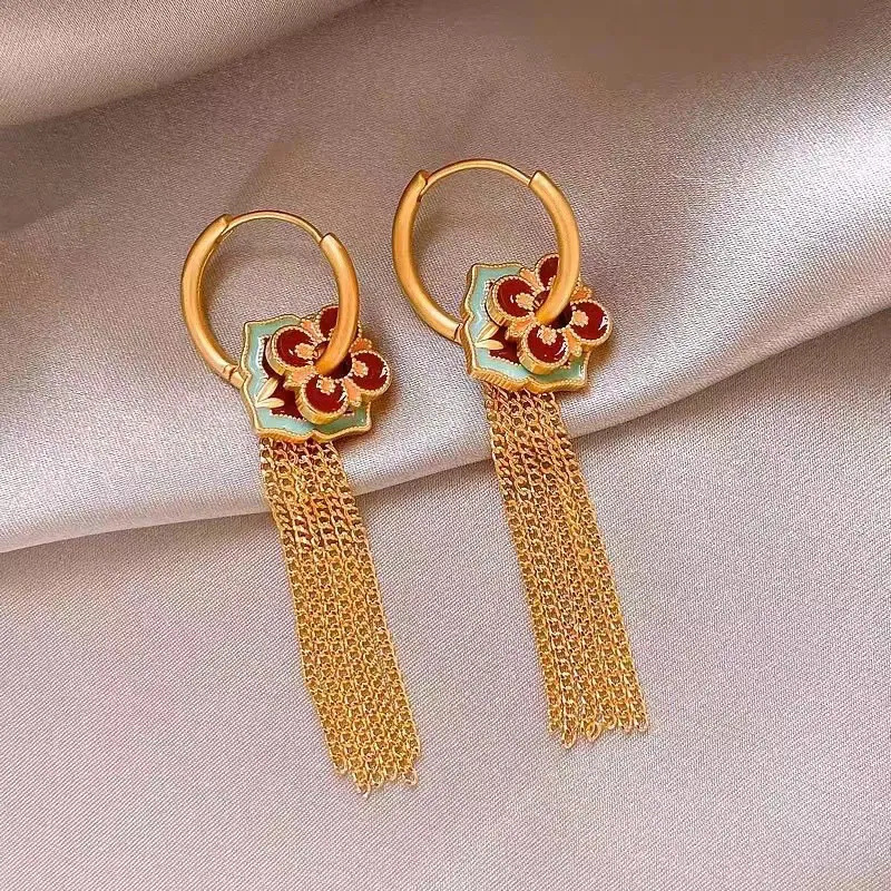 女性のための花の形をした金色のタッセルのイヤリング,エスニッ - Ethnic Fashion Way のレビューと価格