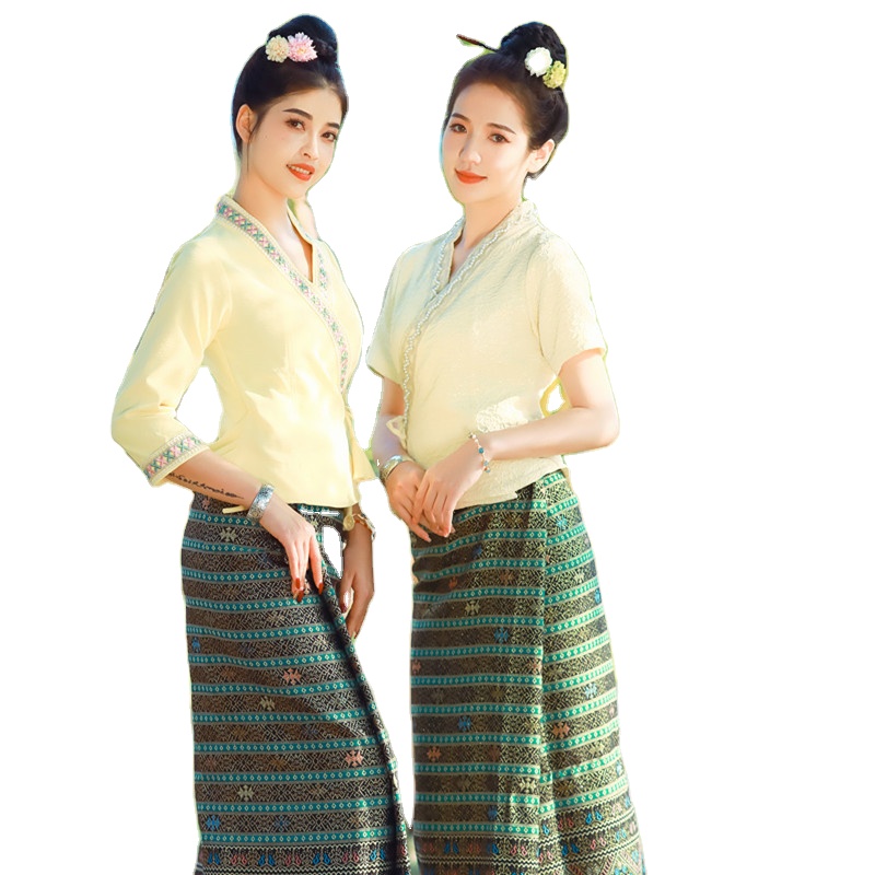 伝統的なタイダイの衣装,ブラウスとスカート,水しぶきのフェス - Thai Silk Blouse のレビューと価格