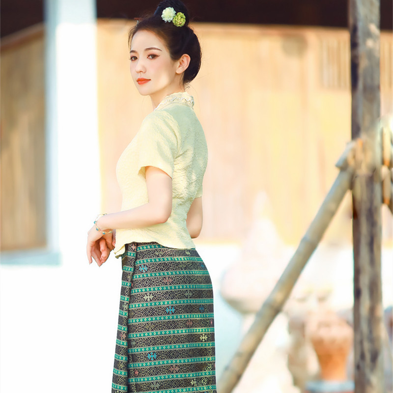 伝統的なタイダイの衣装,ブラウスとスカート,水しぶきのフェス - Thai Silk Blouse のレビューと価格