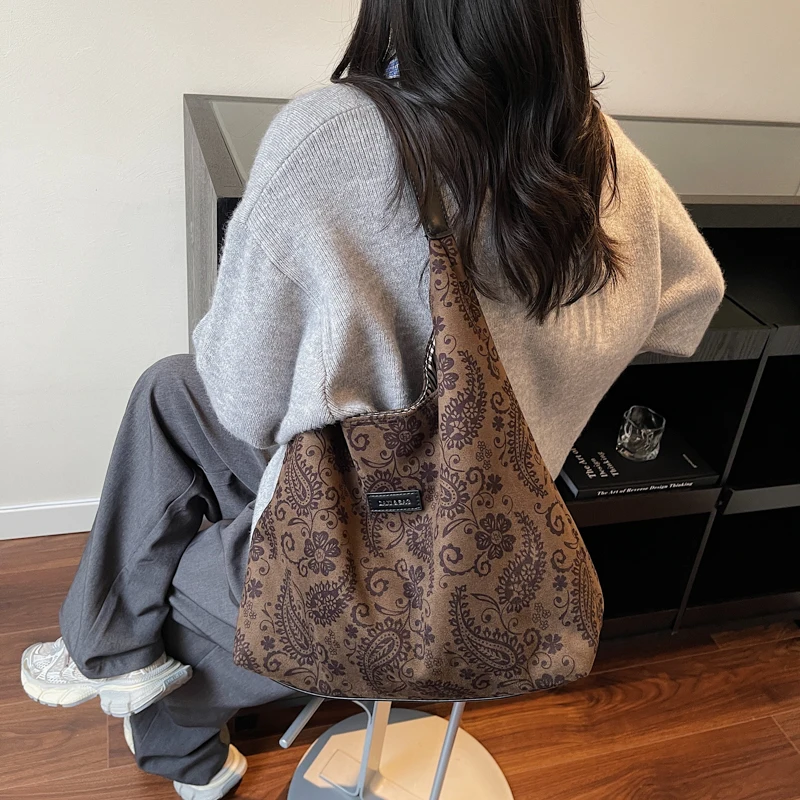ライト高級ナイロンパターン大容量トートバッグ秋の休暇ファッシ - Women'S Ethnic Fashion Brands のレビューと価格